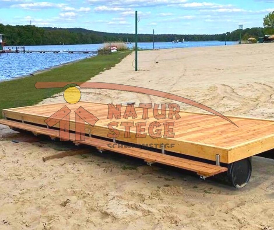 D.04.   Schwimmsteg Modul 6m x 2m mit Holzbelag und seitliche Trittfläche