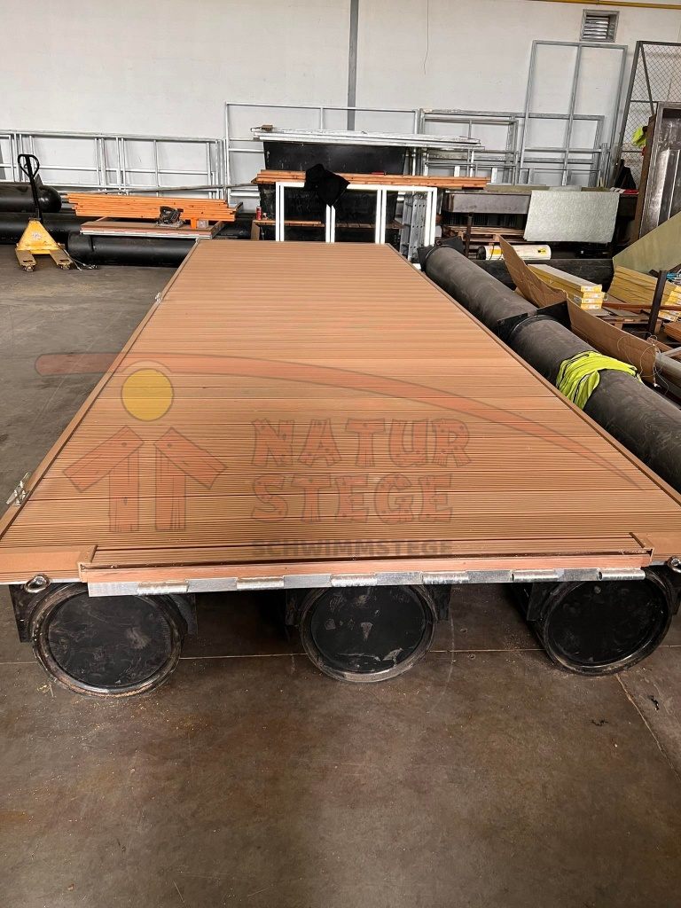 E.07.	Schwimmsteg Modul 6m x 2m mit WPC-Belag