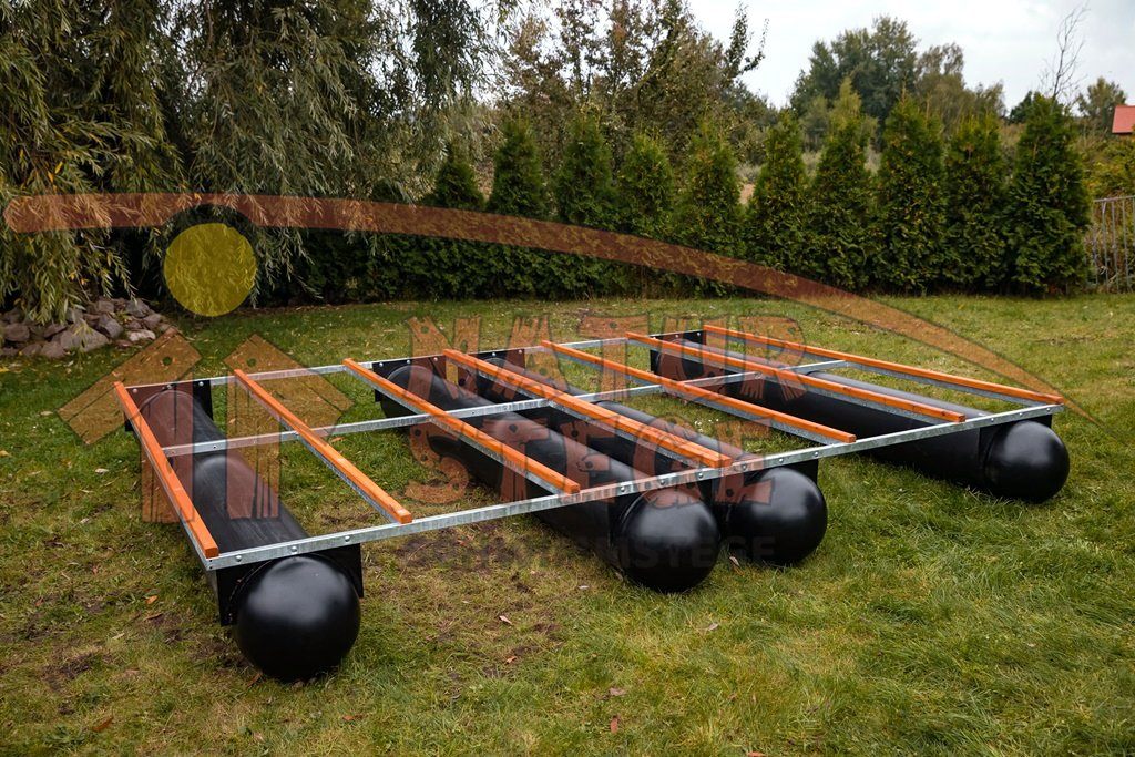 C.06.2 Schwimmsteg Modul 3m x 4m ohne Holzbelag mit Holzlatten und runde Endungen