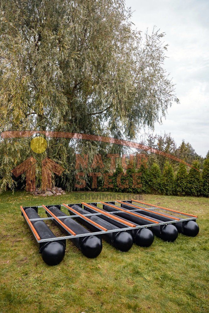 C.06.3 Schwimmsteg Modul 3m x 4m ohne Holzbelag mit Holzlatten und runde Endungen