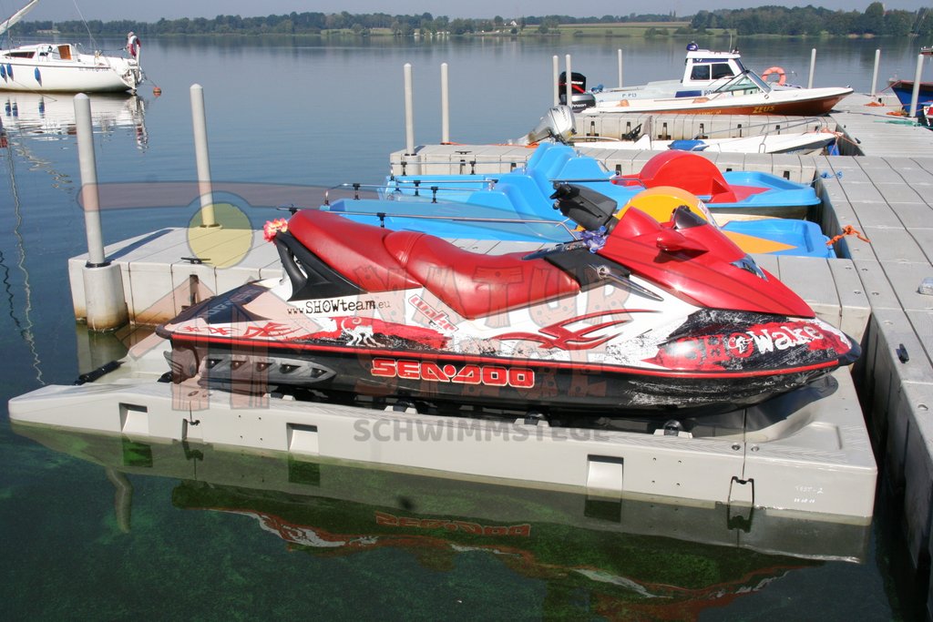 AUFFAHRPLATTFORM FÜR JETSKI